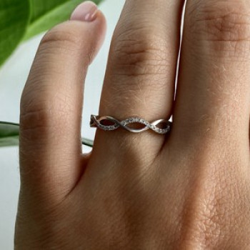 10K White Gold Diamonds Ring Size 7
