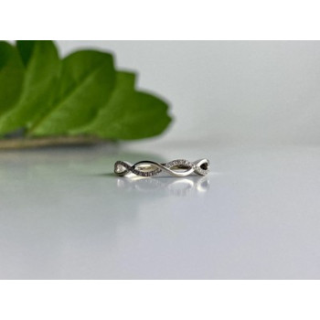 10K WHITE GOLD DIAMONDS RING SIZE 7