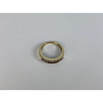 10K YELLOW GOLD WHITE SAPPHIRE & DIAMONDS RING SIZE 8