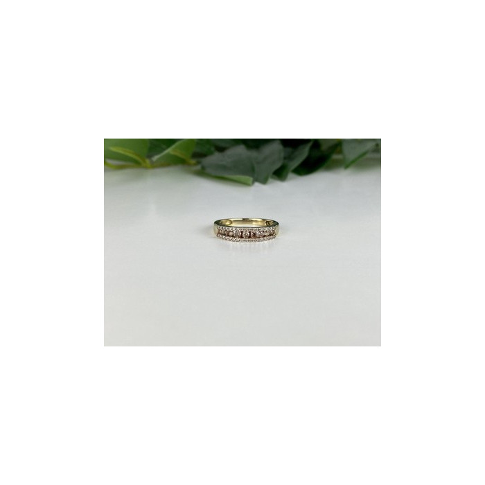 10K YELLOW GOLD WHITE SAPPHIRE & DIAMONDS RING SIZE 8
