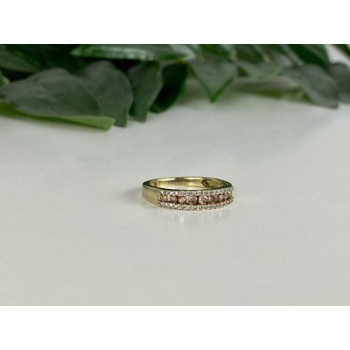 10K YELLOW GOLD WHITE SAPPHIRE & DIAMONDS RING SIZE 8