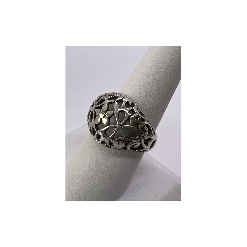 925 Sterling Silver Porous Flower Design Ring Size 8