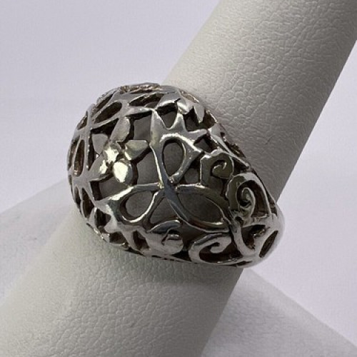 925 Sterling Silver Porous Flower Design Ring Size 8