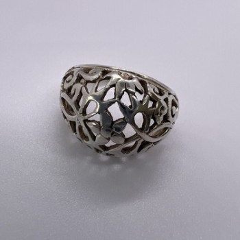 925 Sterling Silver Porous Flower Design Ring Size 8