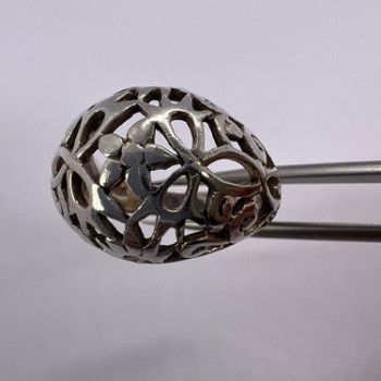 925 Sterling Silver Porous Flower Design Ring Size 8