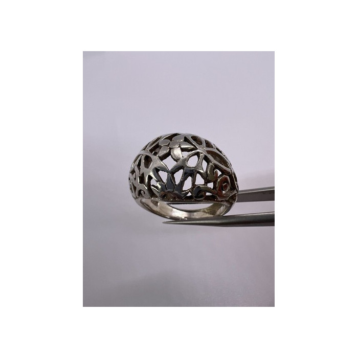 925 Sterling Silver Porous Flower Design Ring Size 8