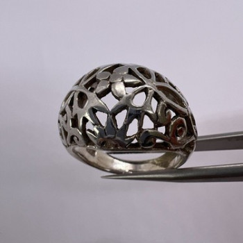 925 Sterling Silver Porous Flower Design Ring Size 8