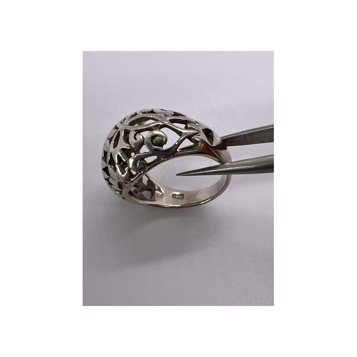 925 Sterling Silver Porous Flower Design Ring Size 8