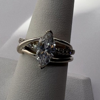 925 Sterling Silver CZ Ring Size 7.5