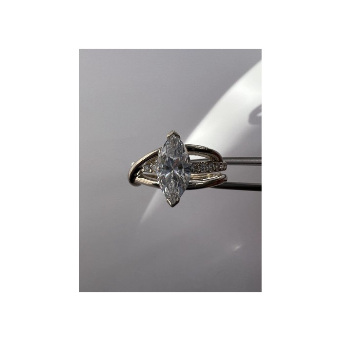925 Sterling Silver CZ Ring Size 7.5
