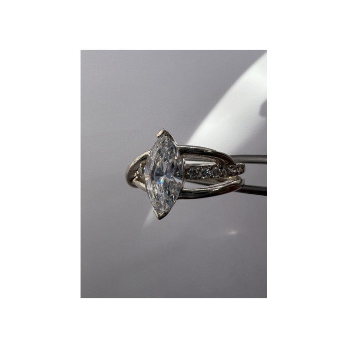 925 Sterling Silver CZ Ring Size 7.5