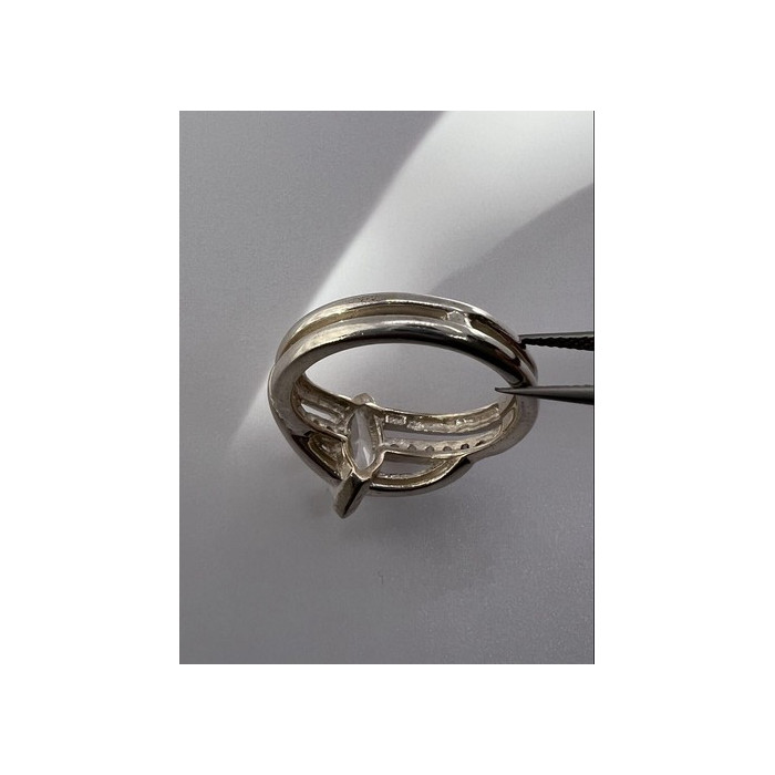 925 Sterling Silver CZ Ring Size 7.5