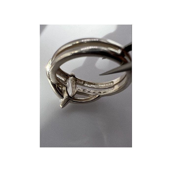 925 Sterling Silver CZ Ring Size 7.5