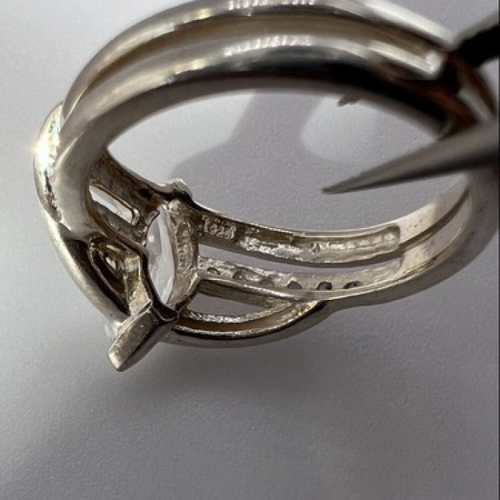 925 Sterling Silver CZ Ring Size 7.5