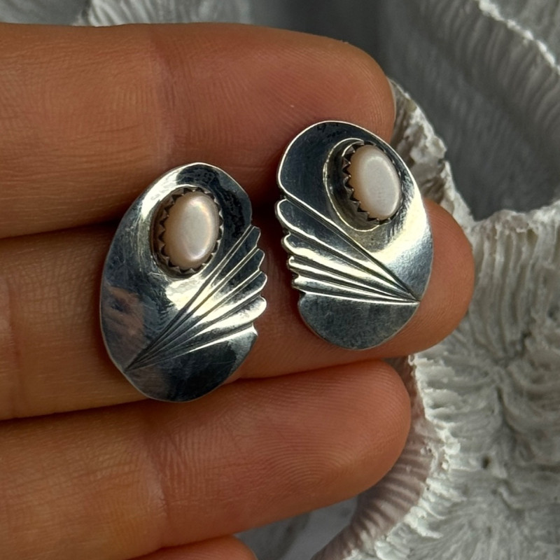 Vintage 925 Sterling Silver Pink Abalone Earrings Length 0.80 Inch