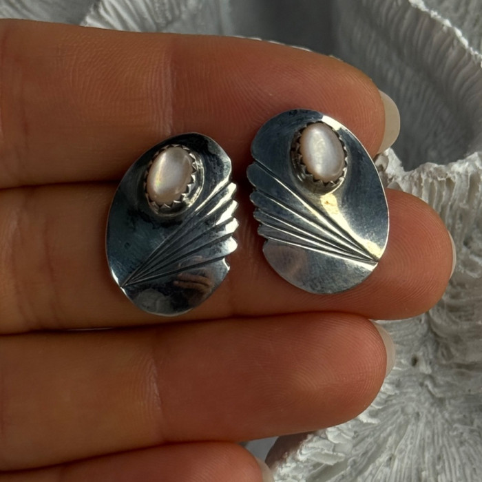 Vintage 925 Sterling Silver Pink Abalone Earrings Length 0.80 Inch