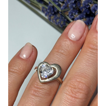 925 Sterling Silver CZ Heart Ring Size 5