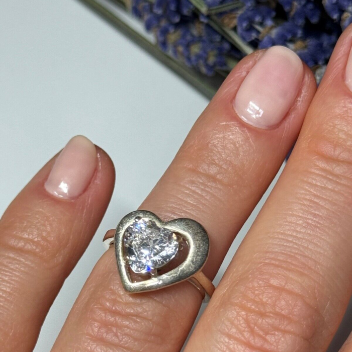 925 Sterling Silver CZ Heart Ring Size 5