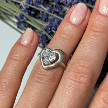 925 Sterling Silver CZ Heart Ring Size 5