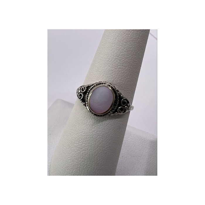925 STERLING SILVER MOTHER OF PEARL RING SIZE 7