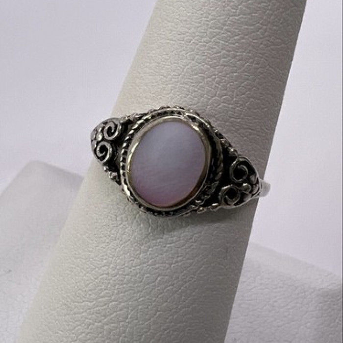 925 Sterling Silver Mother of Pearl Ring Size 7