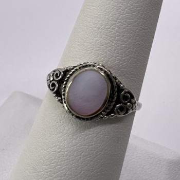 925 Sterling Silver Mother of Pearl Ring Size 7