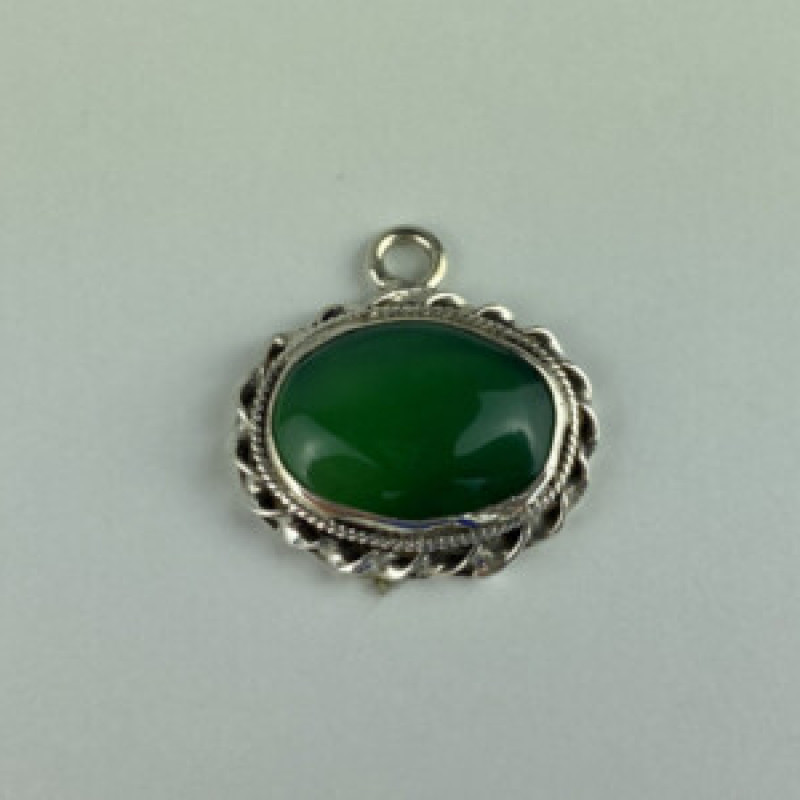Vintage 925 Sterling Silver Green Agate Pendant