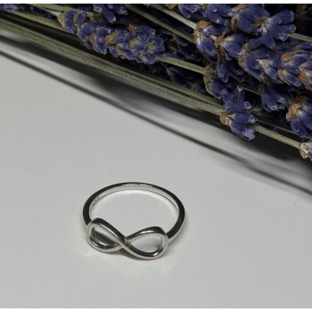 925 Sterling Silver Infinity Ring Size 8.5