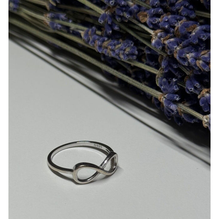 925 Sterling Silver Infinity Ring Size 8.5