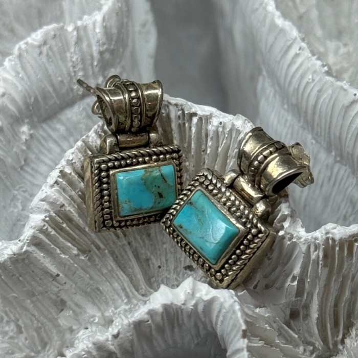 Vintage 925 Sterling Silver Turquoise Earrings Length 0.7 Inch
