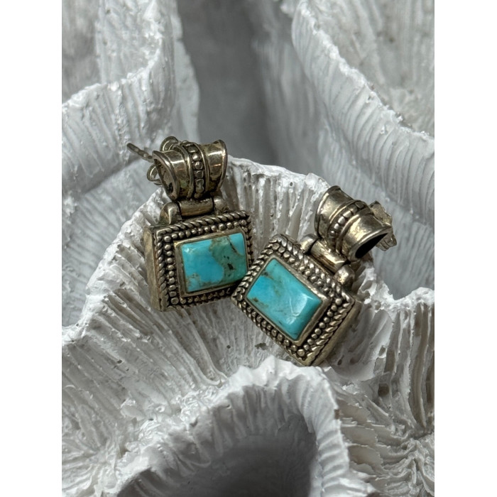 Vintage 925 Sterling Silver Turquoise Earrings Length 0.7 Inch