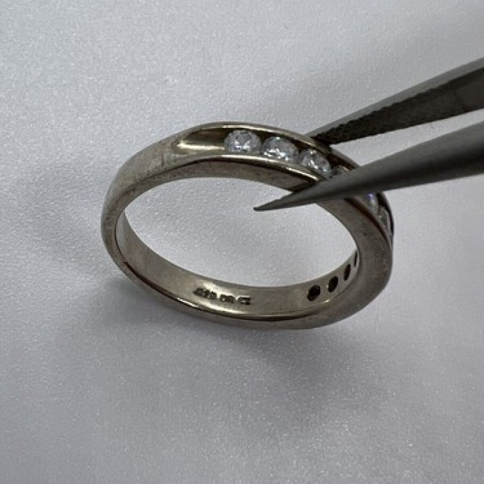 925 Sterling Silver CZ Ring Size 7