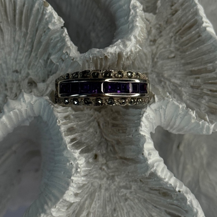 925 Sterling Silver Amethyst & Marcasite Ring Size 6