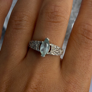 Kabana 925 Sterling Silver Blue Topaz Ring Size 9