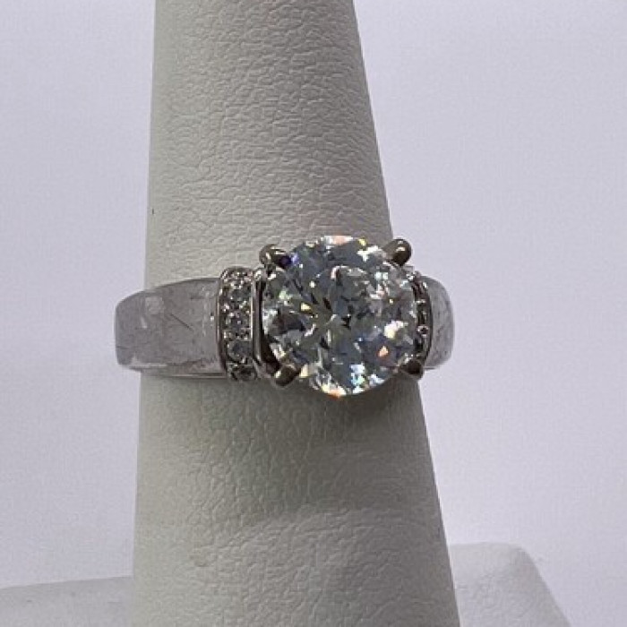 925 Sterling Silver CZ Ring Size 5.5