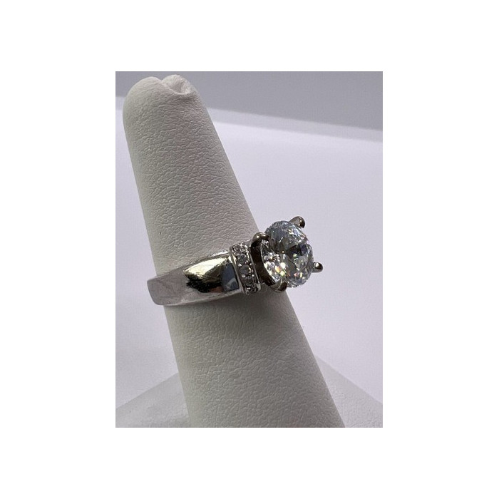 925 Sterling Silver CZ Ring Size 5.5