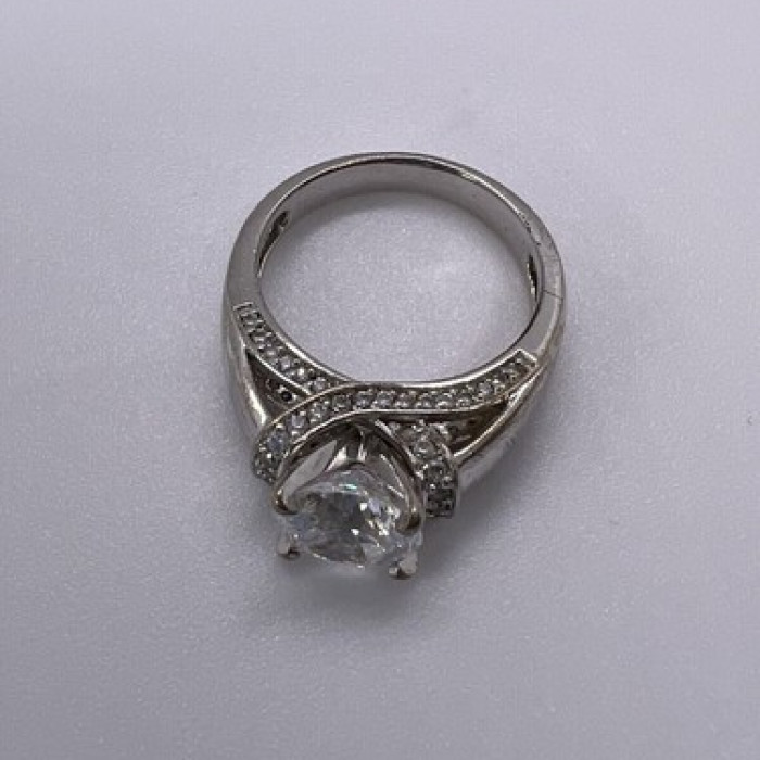 925 Sterling Silver CZ Ring Size 5.5