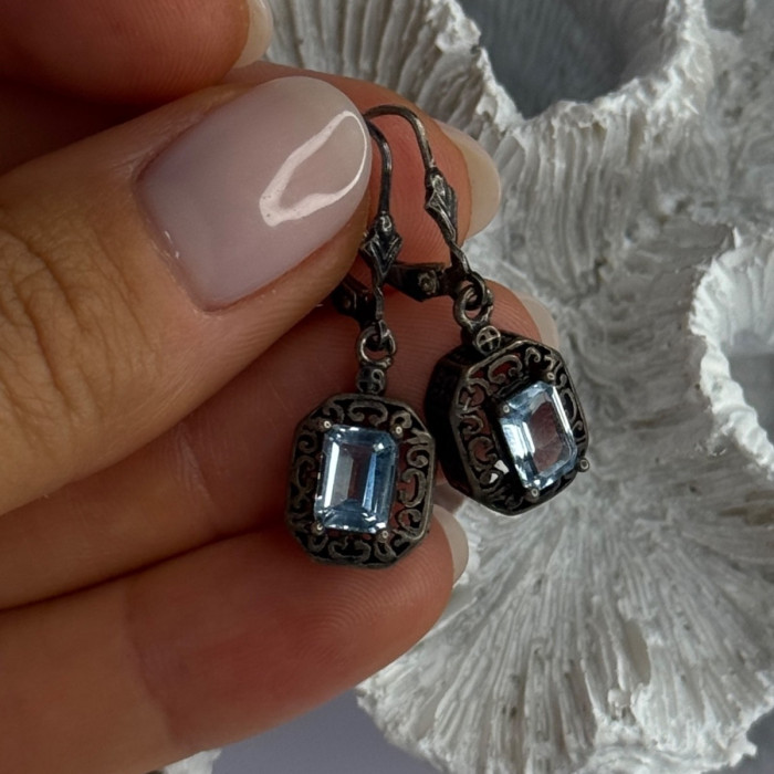 Vintage 925 Sterling Silver Blue Topaz Earrings Length 1.30 Inch