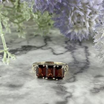Vintage 925 Sterling Silver Almandine Ring Size 8