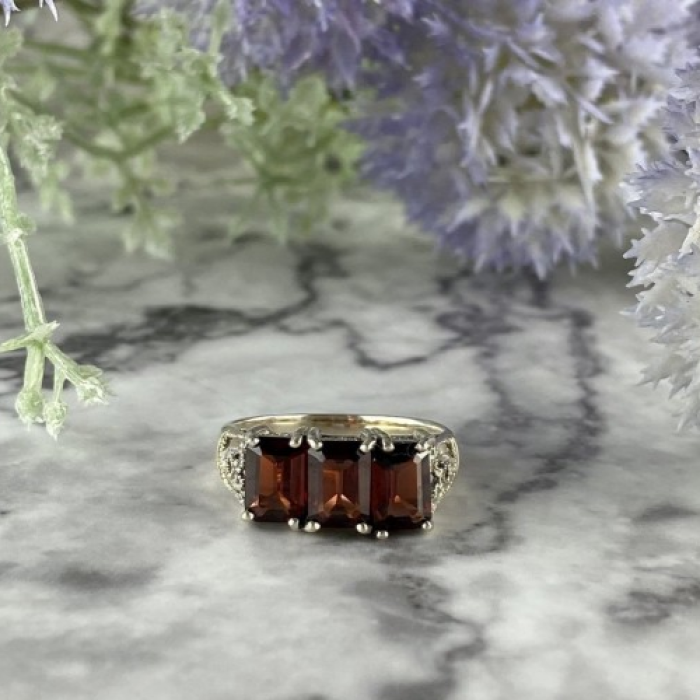 Vintage 925 Sterling Silver Almandine Ring Size 8
