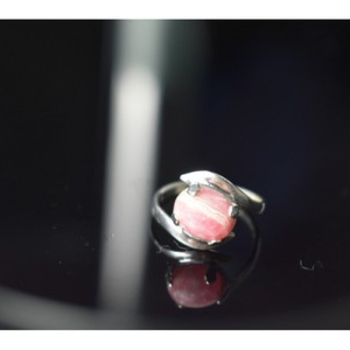 925 Sterling Silver Pink Agate Ring Size 6.5