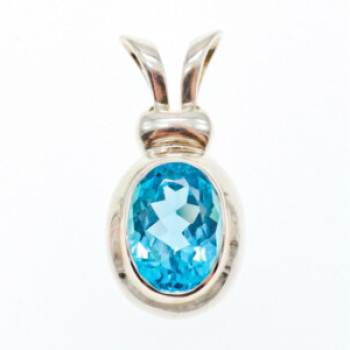 925 Sterling Silver Blue Topaz Pendant