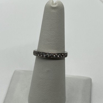 925 Sterling Silver & CZ Ring Size 6