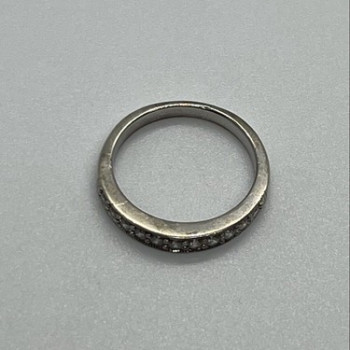 925 Sterling Silver & CZ Ring Size 6