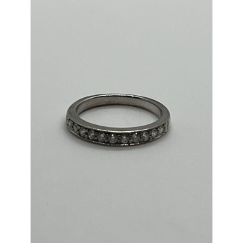 925 Sterling Silver & CZ Ring Size 6