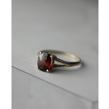 925 Sterling Silver Garnet Ring Size 7
