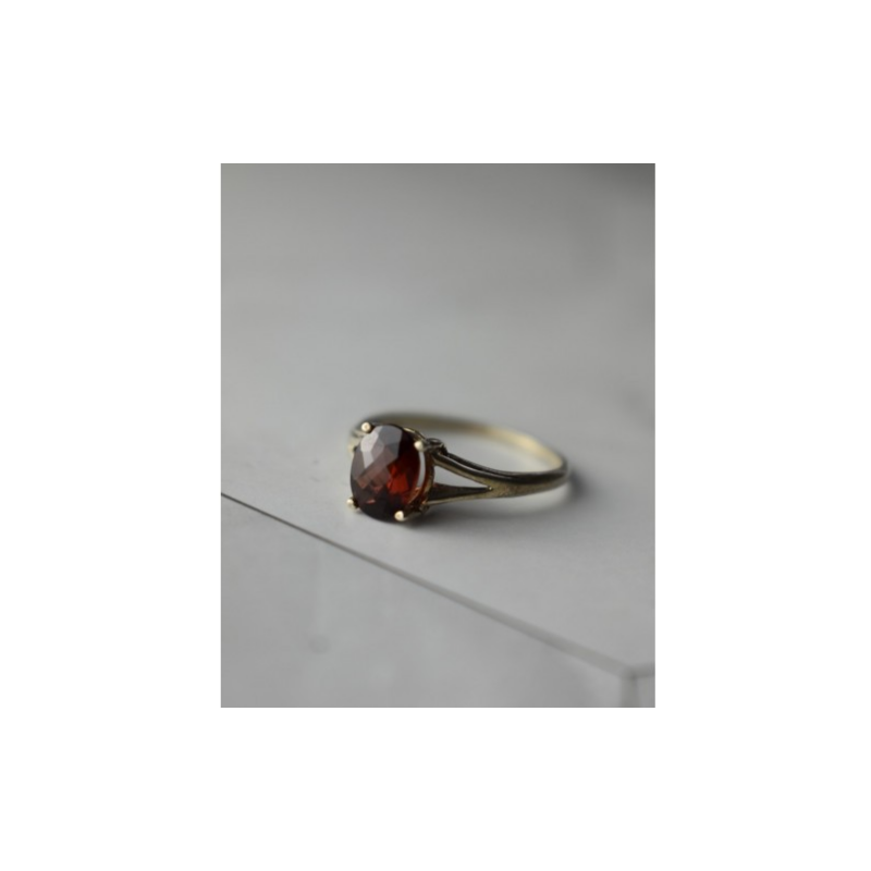 925 Sterling Silver Garnet Ring Size 7