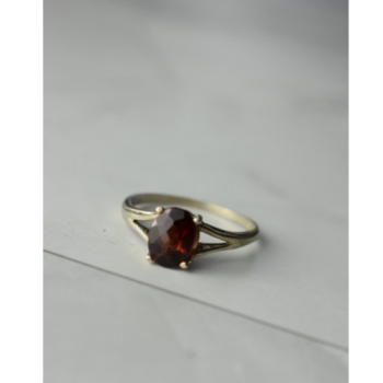 925 Sterling Silver Garnet Ring Size 7