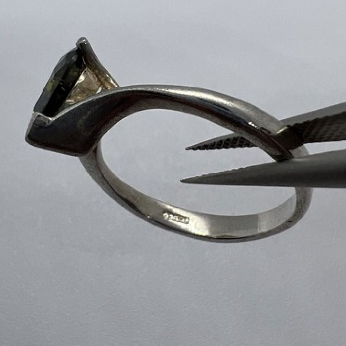 925 Sterling Silver CZ Ring Size 6.5