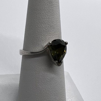 925 Sterling Silver CZ Ring Size 6.5